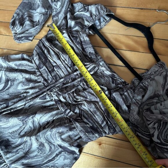 Moon River Sz L Marble Tiered Smocked Long Sleeves Bohemian Midi Dresss - Picture 9 of 11